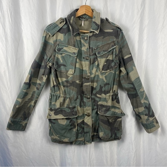 Free People Jackets & Blazers - Free People Women’s Camouflage Military Style Utility Jacket Size XS
